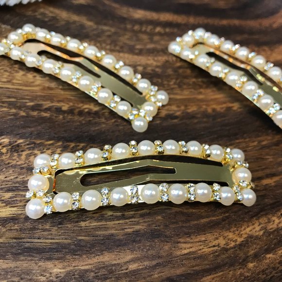 Faux Pearl/Rhinestone Embellished Snap Clip Set R - Picture 2 of 3